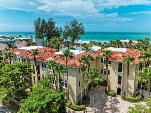 Anna Maria Island Beach 100ft Away Pure Heaven!